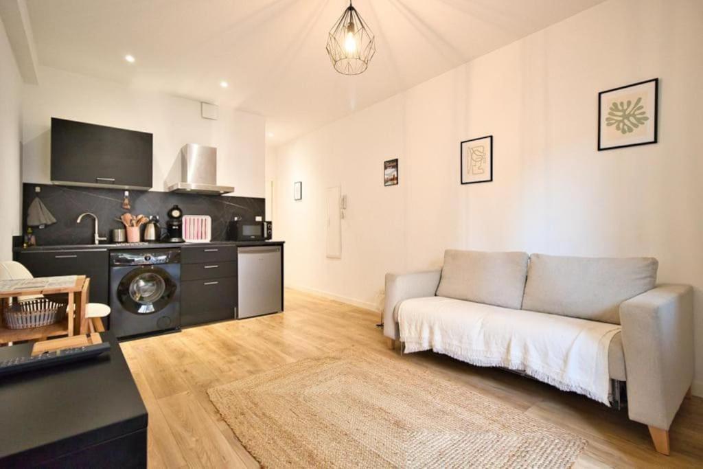 *t2*terrasse*calme*centre-ville*gare*commerce* Apartamento